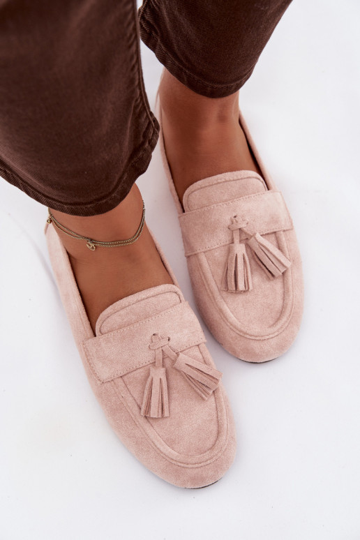 Naistel heledat roosa tooni mokasiinid tupsudega Tai turirilisse