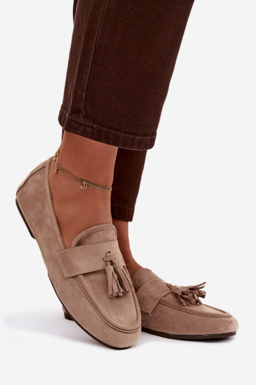 Naiste mokasiinid karvade ja liivavärvi Tai turirilisse