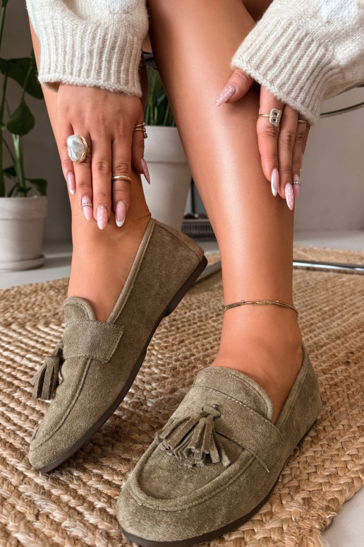 Naiste mokasiinid karvade ja rohelise värvi Tai turirilisse