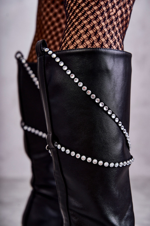 Pealiste omad pika säärega saapad Kaunistustega msuud Finlay