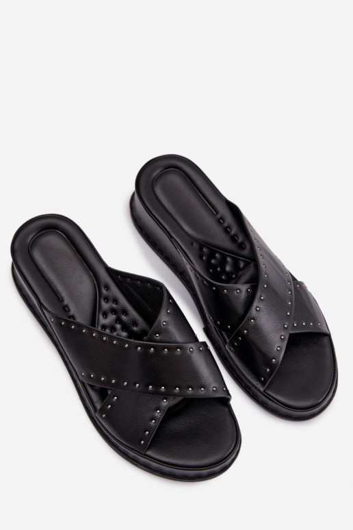 Kaunistustega naiste plätud Kiilu peal eko-nahast msuud Calorissa