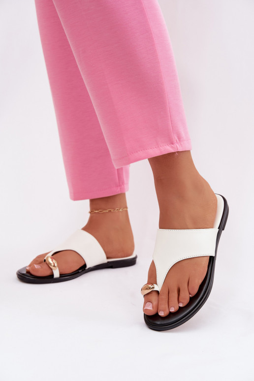 Sussid Pealiste korter Eko Pealhk Ze Kuldset värvim Detalem valget värvi Lavessa