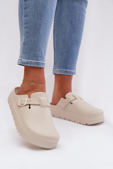 Kerged rannaplätud naiste plätud rihmadega I neetide ja pandlaga beeži värvi Larinie 2