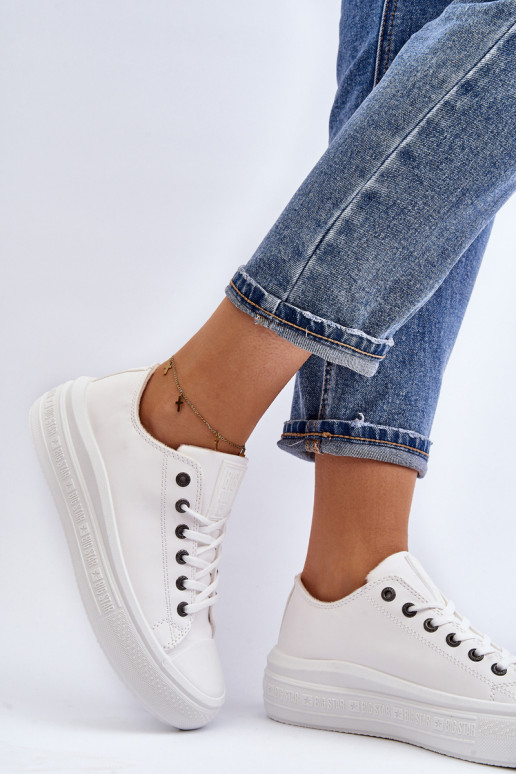 Sellel ondal naiste saapad voodriga valget värvi Big Star MM274029