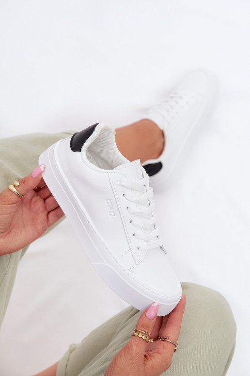 Sneakers tüüpi jalanõud Pealiste omad eko-nahast Big Star TT274928 HI-POLY SYSTEM valget värvi