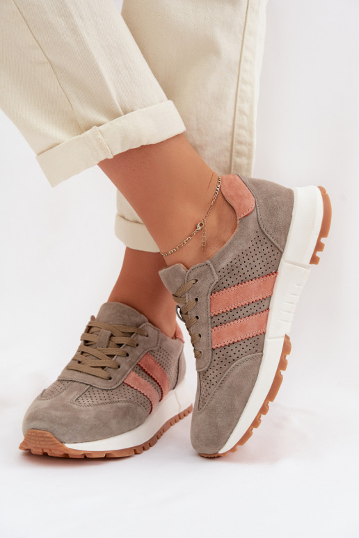 Sneakers tüüpi jalanõud Pealiste omadPealturalnego seemisnakhsedu khakivärvi Sellel onrceline