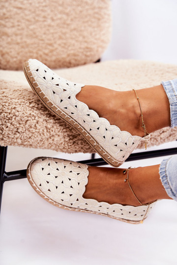 Pealiste omad Slip-on Baleriinad lilledega valget värvi Vennice 2