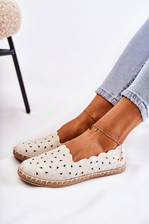 Pealiste omad Slip-on Baleriinad lilledega valget värvi Vennice