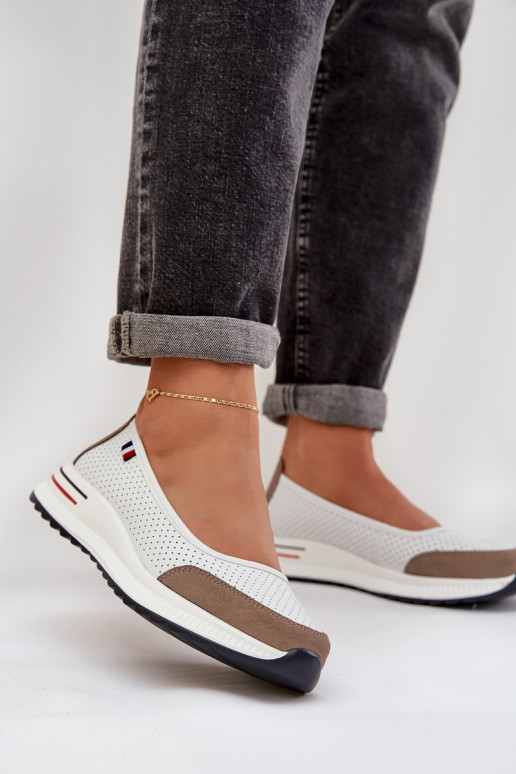 Baleriinad Kiilu peal valget värvi Nelviera