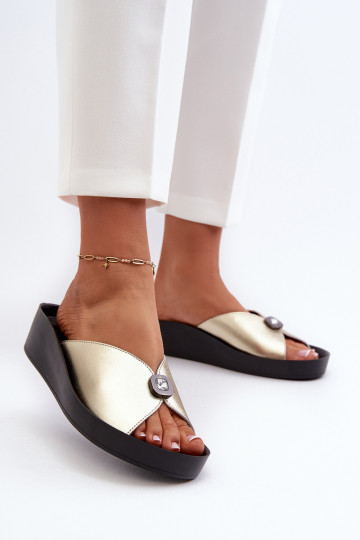 Plätud naturaalsest nahast Pealiste omad kaunistustega Kuldset värvi S.Barski KV27-027