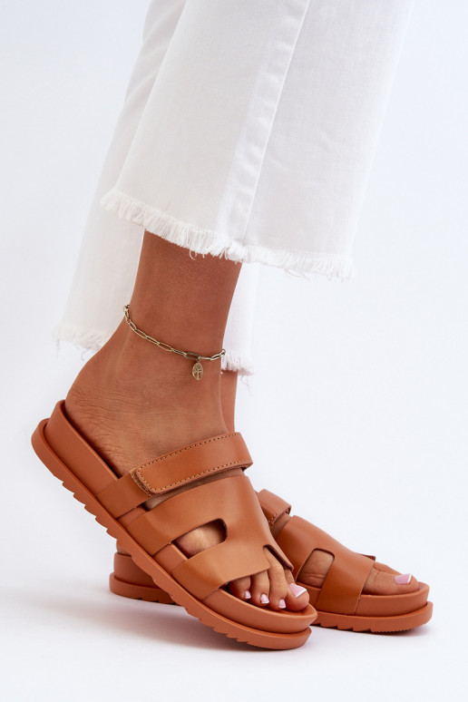 Klassikalise mudeli naiste plätud pruunid värvi Molie