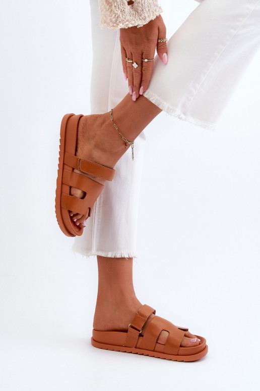 Klassikalise mudeli naiste plätud pruunid värvi Molie