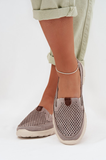 Ažuurne jalatsidPealturalnego seemisnakhsedu Halli värvi Ravinette 2