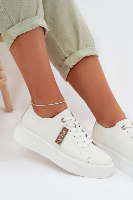 Sneakers tüüpi jalanõud Pealiste omadPealturalnej Skóry D&A GR61-5591 valget värvi