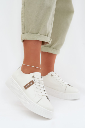 Sneakers tüüpi jalanõud Pealiste omadPealturalnej Skóry D&A GR61-5591 valget värvi 2