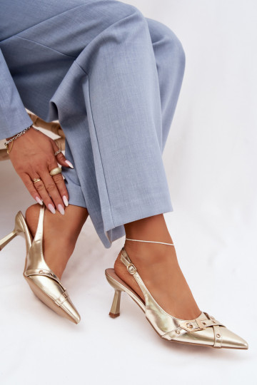 Pealistesandaalid kõrge jämeda kontsaga Triipudega I neetide ja pandlaga Kuldset värvi Parina