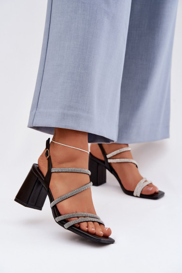 Pealistesandaalid Triipudega Ja tsirkoonid msuud Brelia 2