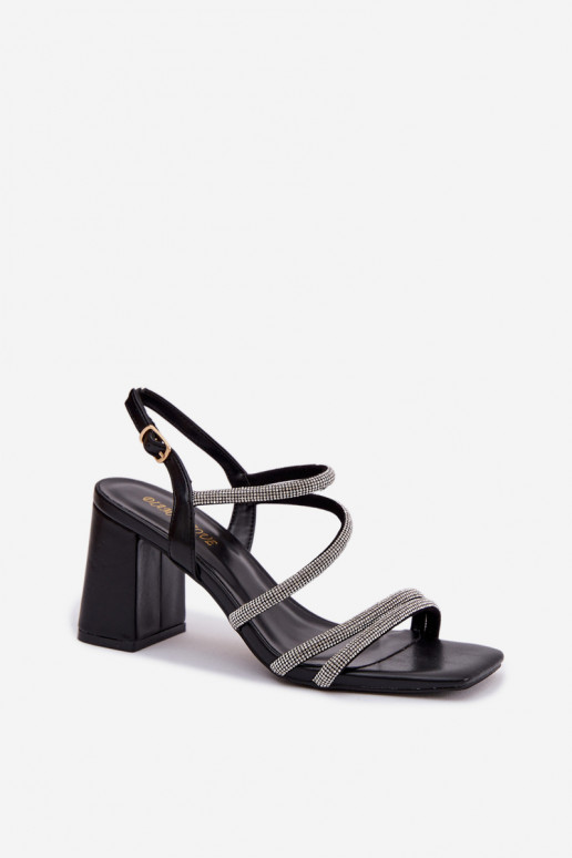 Pealistesandaalid Triipudega Ja tsirkoonid msuud Brelia