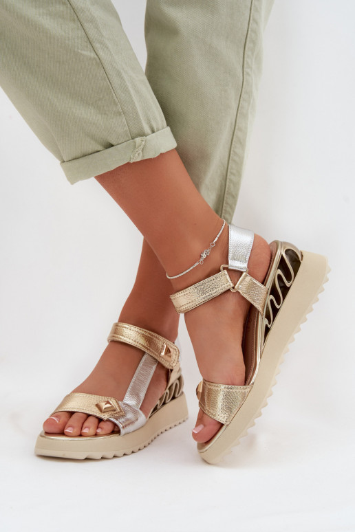 Pealistesandaalid Pealiste omad platvormiga D&A CR61-3078 Kuldset värvi