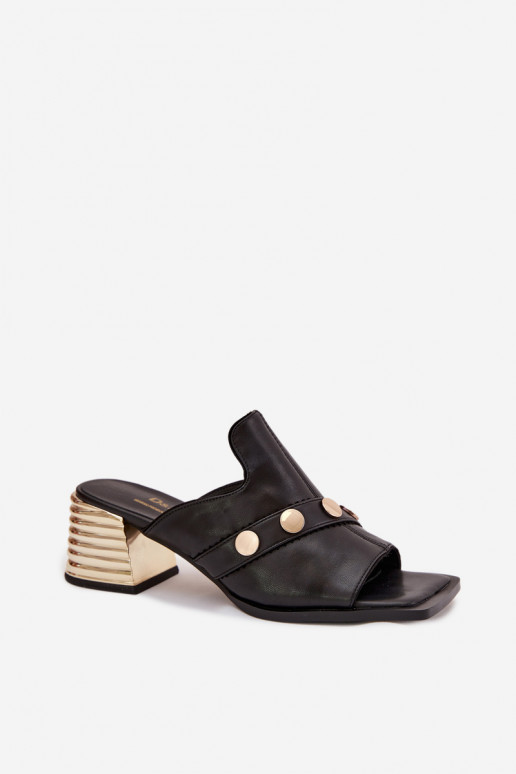 Plätud naturaalsest nahast kõrge jämeda kontsaga dekoreeritud kontsaga D&A CR61-3063 msuud