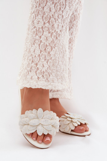 Plätud Pealiste korter Kaunistusega valget värvi Grelora 2