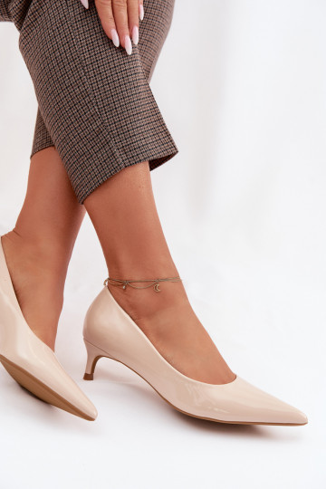 Laque Kingad Sellel ondala kontsaga beeži värvi Girela