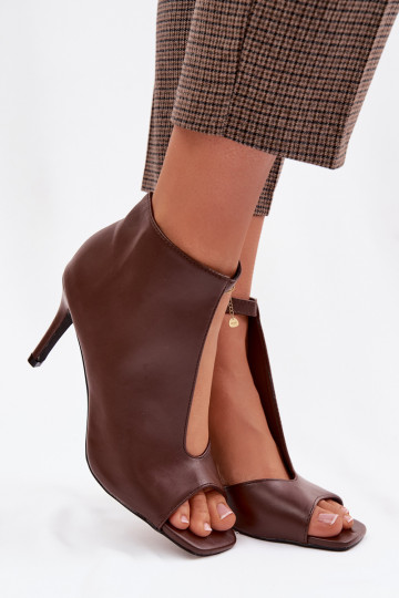 Pealistesandaalid kõrge jämeda kontsaga Czekoladosissee Helira 2