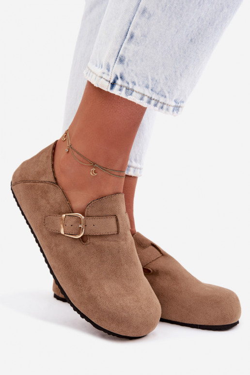 Naiste kunstnahast kingad kuldsete pandlitega liivakarva Ismora