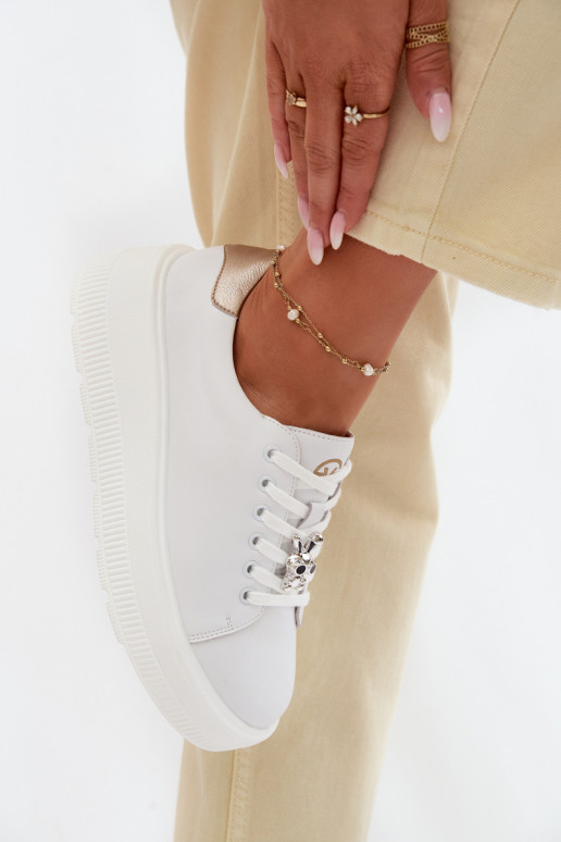 Pealhk Sneakers tüüpi jalanõud Pealiste omad platvormigaPrzypinką Vinceza 39973 valget värvi