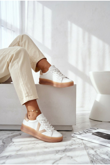 Sneakers tüüpi jalanõud Pealiste omadPealturalnej Skóry platvormiga Vinceza 79597 valget värvi
