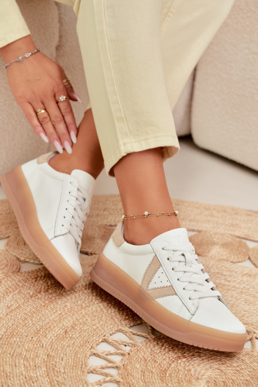 Sneakers tüüpi jalanõud Pealiste omadPealturalnej Skóry platvormiga Vinceza 79597 valget värvi