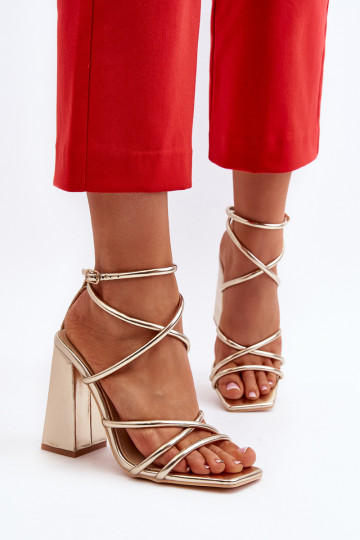 Moekad Elegantsed kõrge kontsaga sandaalid Kuldset värvi Josette