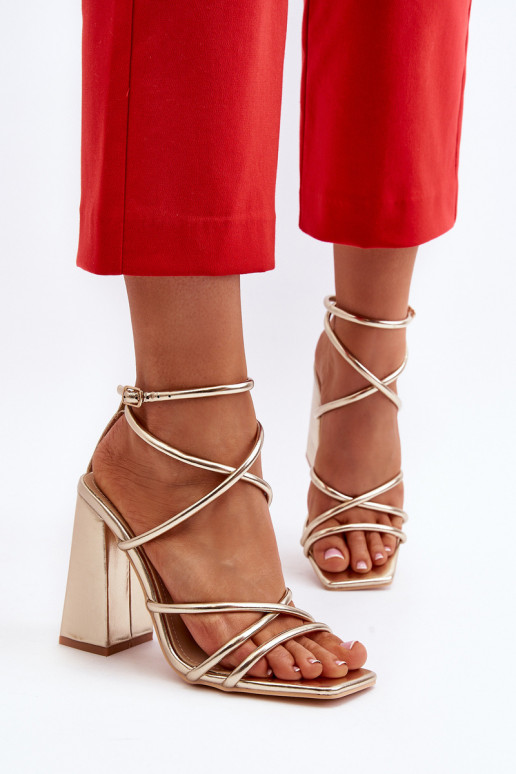 Moekad Elegantsed kõrge kontsaga sandaalid Kuldset värvi Josette