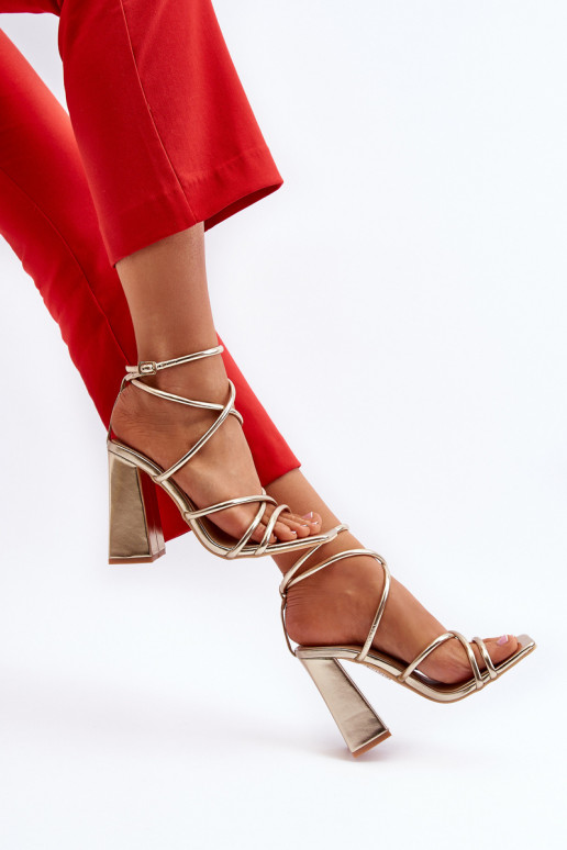 Moekad Elegantsed kõrge kontsaga sandaalid Kuldset värvi Josette
