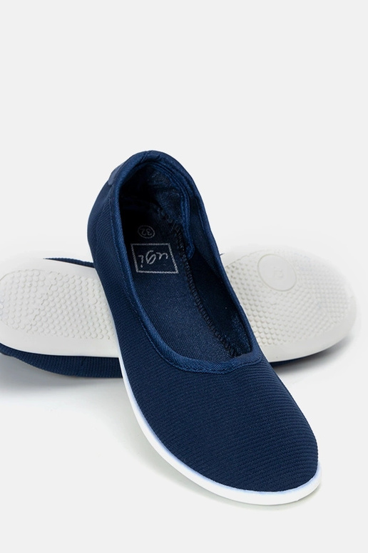 Tumedalt sinised laste ballerina...