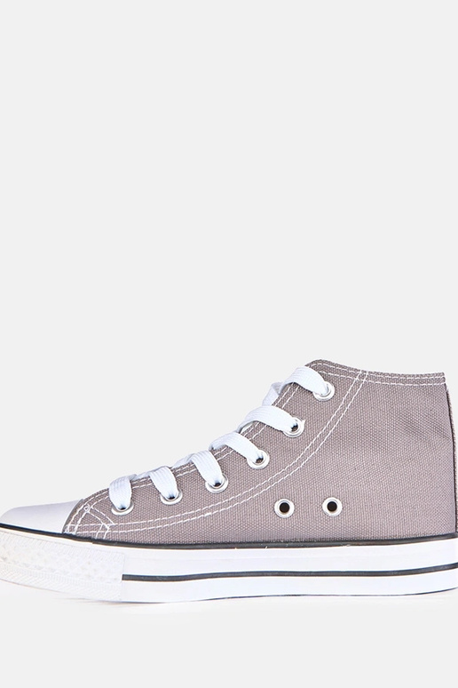 Hallid laste spordijalatsid üle...