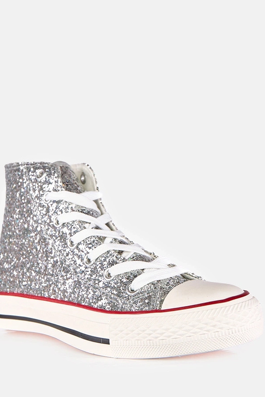 Hõbedased naiste läikivad...