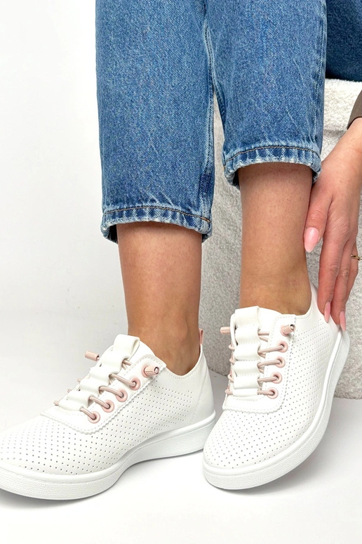 Valged eemaldatavad perforatsiooniga...