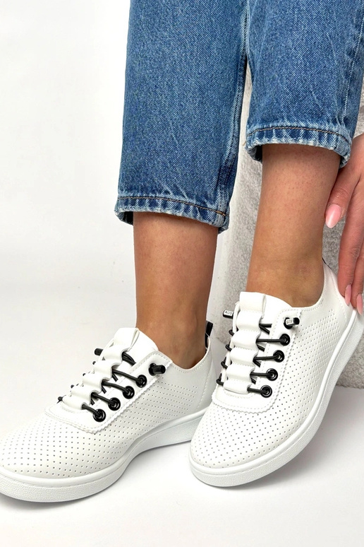 Valged eemaldatavad perforatsiooniga...