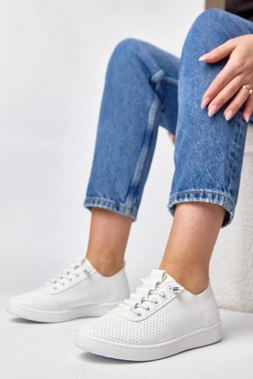 Valged eemaldatavad...