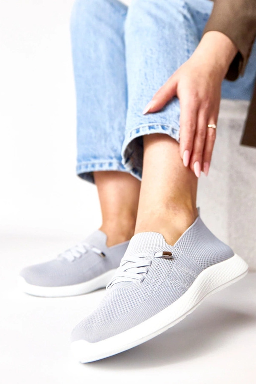 Hallid naiste spordijalatsid Léa