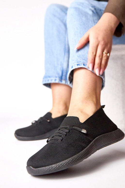 Mustad naiste spordijalatsid Léa