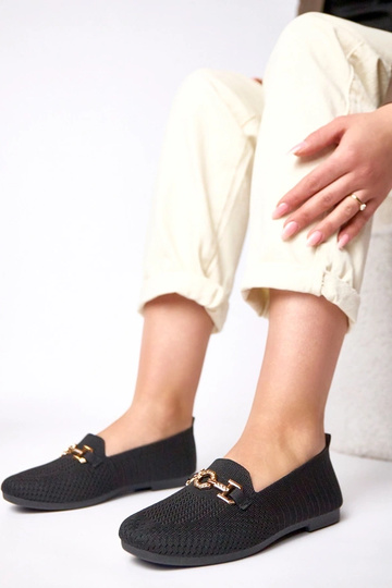 Czarne materiałowe mokasyny...