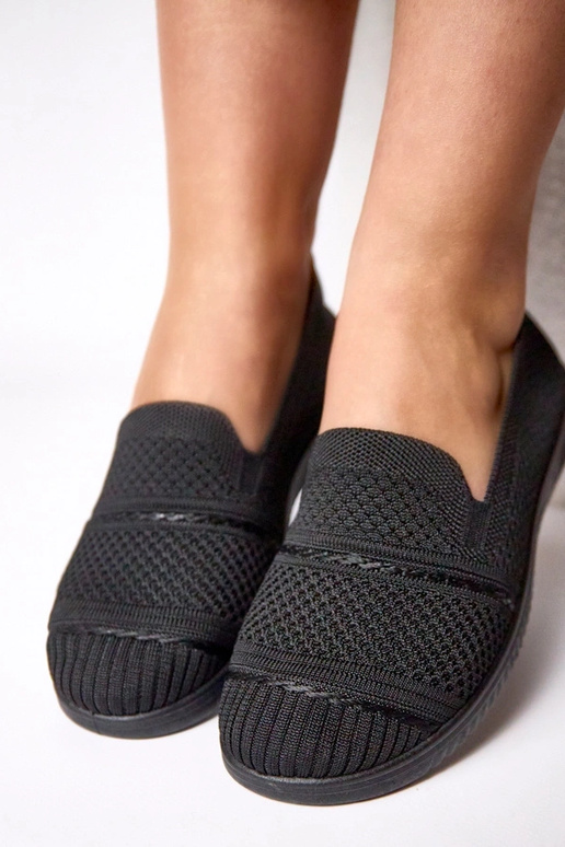 Czarne wsuwane materiałowe tenisówki...