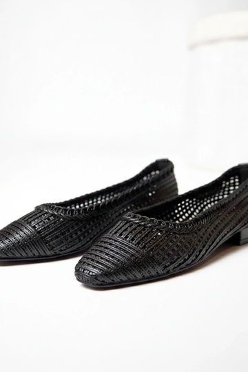 Czarne ażurowe balerinki na... 2