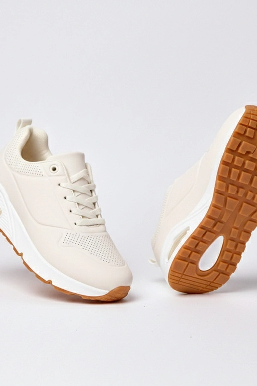 Beżowe sneakersy na grubej podeszwie...