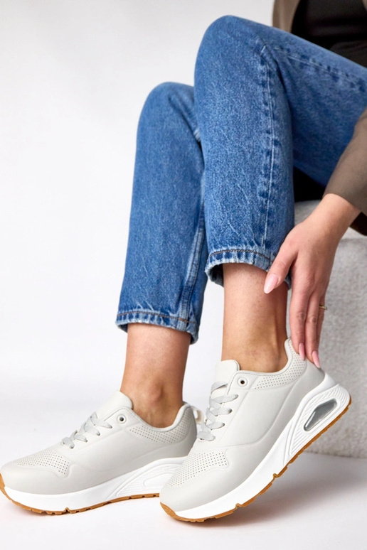 Szare sneakersy na grubej podeszwie...