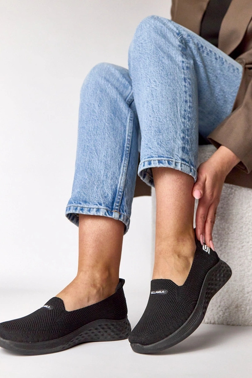 Mustad kangast spordijalatsid Zoe