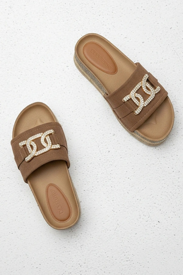 Pruunid platvormi sussid...