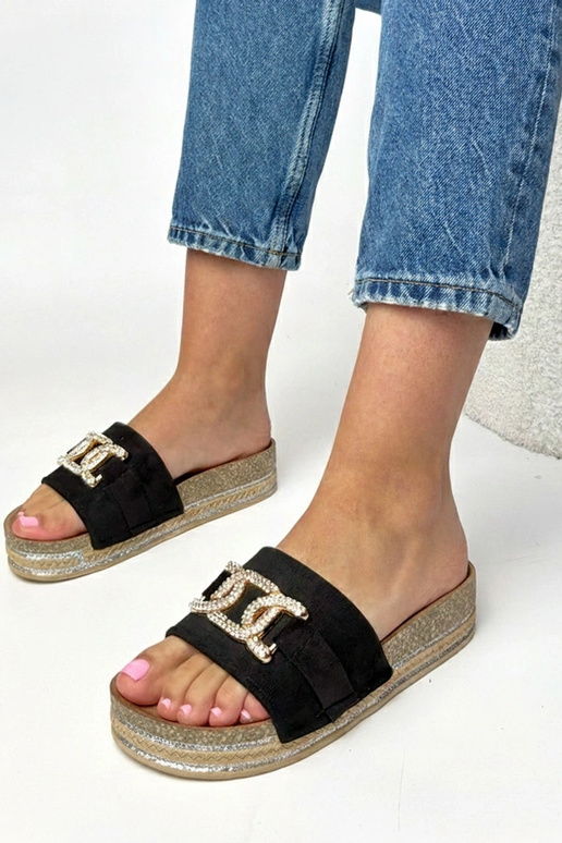 Mustad platvormi sussid sädelevate...